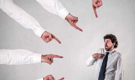 “Não seja tão dura(o) com você mesma(o)”….